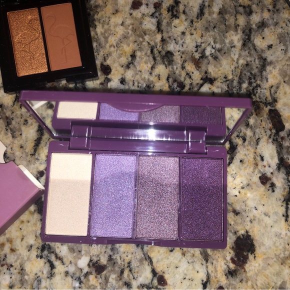 *NEW* Makeup Bundle - 90s Throwback Eyeshadow, Nude Lipstick, Highlighter - Picture 4 of 14